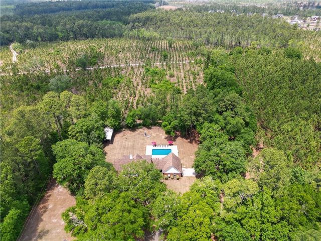 34 NE Barrett Cemetery Road, Ludowici, GA 31316