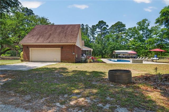 34 NE Barrett Cemetery Road, Ludowici, GA 31316