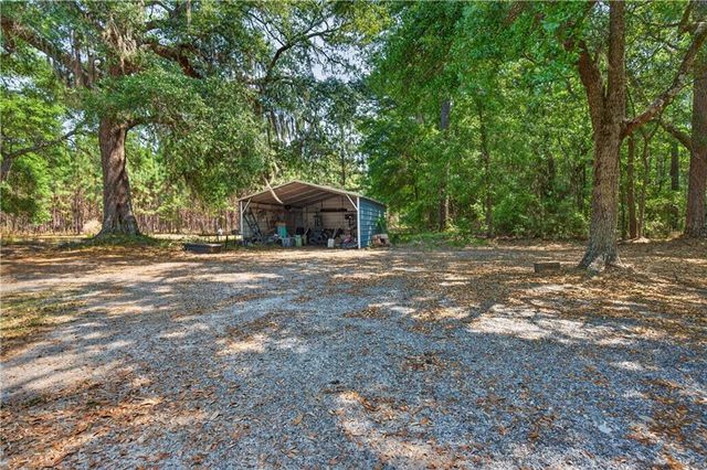 34 NE Barrett Cemetery Road, Ludowici, GA 31316