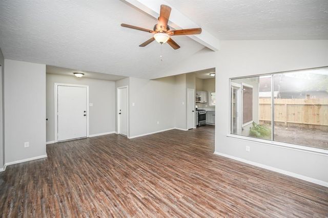 1006 Pimlico Drive, Pearland, TX 77584