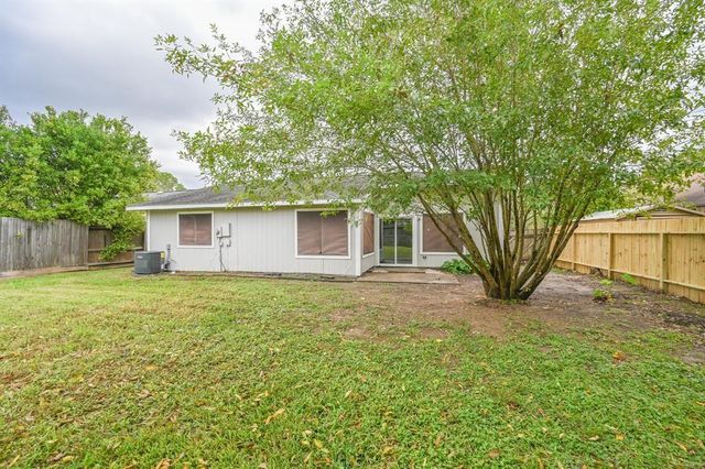 1006 Pimlico Drive, Pearland, TX 77584