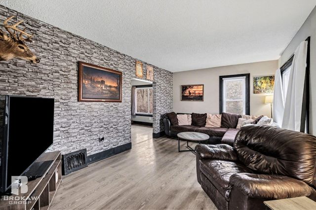 6063 N State Road, Davison, MI 48423