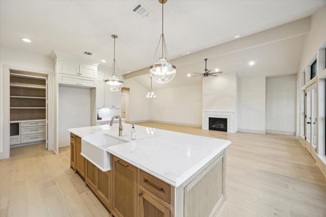 1031 Nashua Street, Houston, TX 77008