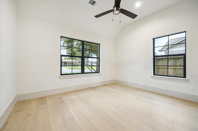 1031 Nashua Street, Houston, TX 77008