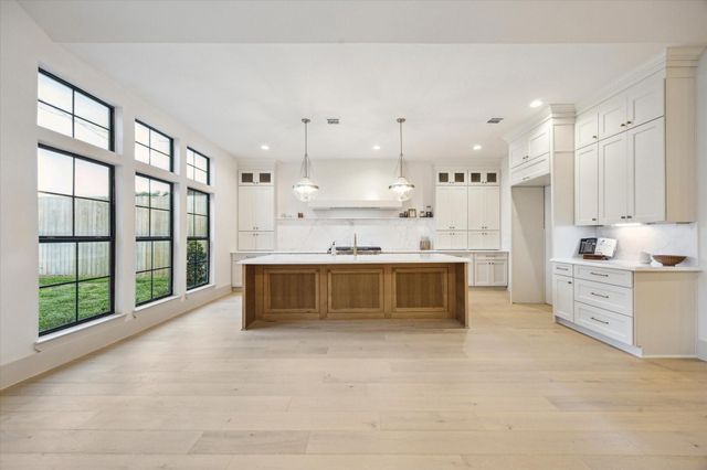 1031 Nashua Street, Houston, TX 77008