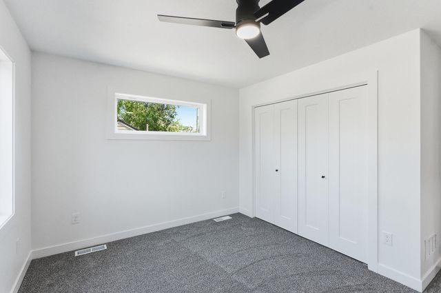 3221 4TH Avenue, Council Bluffs, IA 51501