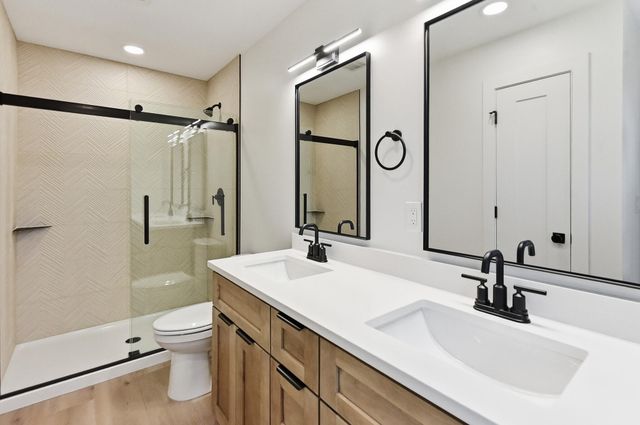 3221 4TH Avenue, Council Bluffs, IA 51501