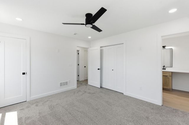 3221 4TH Avenue, Council Bluffs, IA 51501