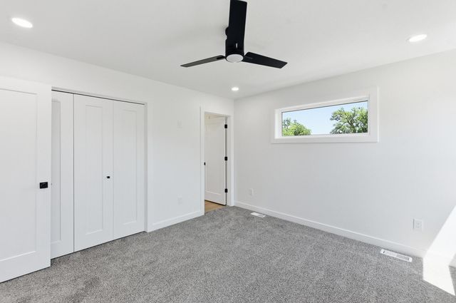 3221 4TH Avenue, Council Bluffs, IA 51501