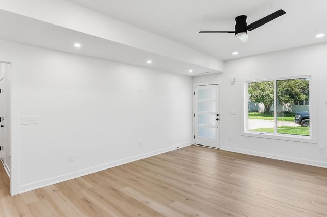 3221 4TH Avenue, Council Bluffs, IA 51501