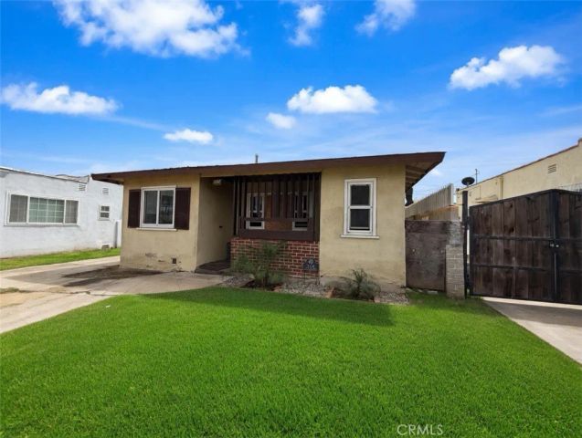 1324 W 101st, Los Angeles, CA 90044
