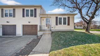 5236 Creekside Boulevard, Brunswick Hills, OH 44212