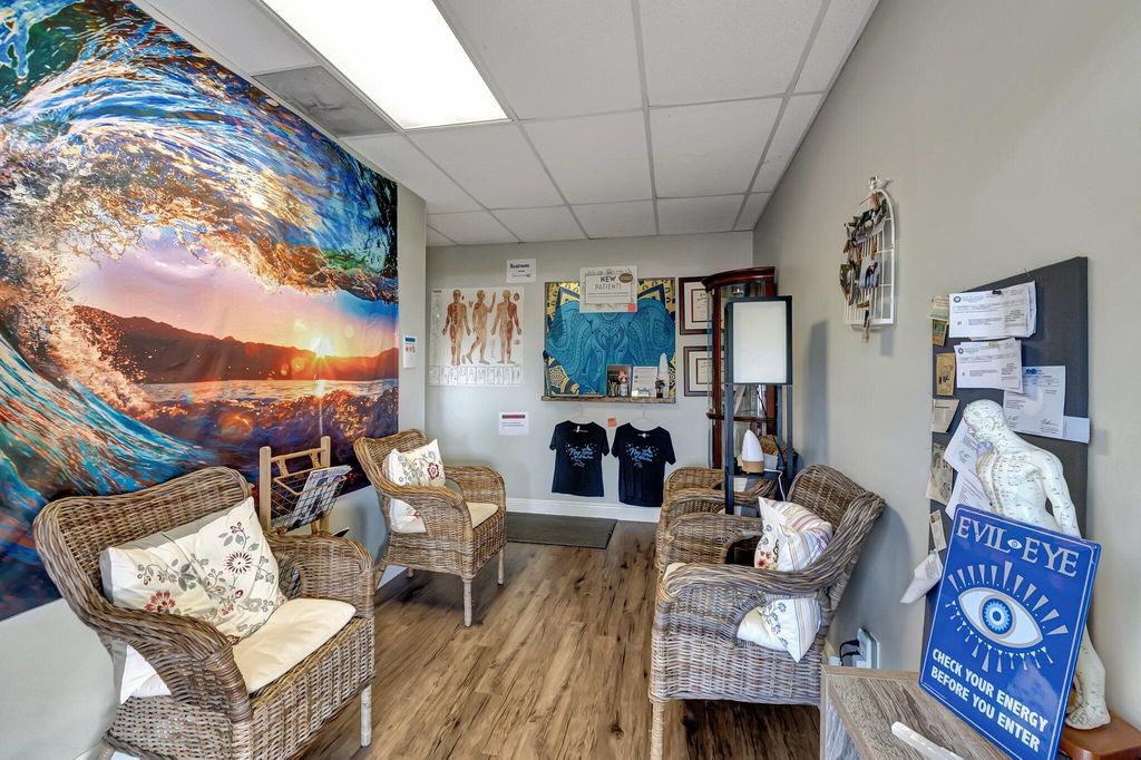 Image 6 of property listing at 13455 S Military Trail B, Delray Beach, FL 33484