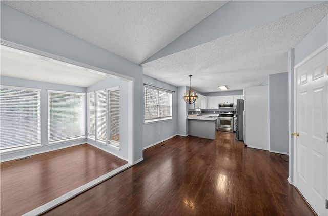 4 Stratton Lane, Bella Vista, AR 72714