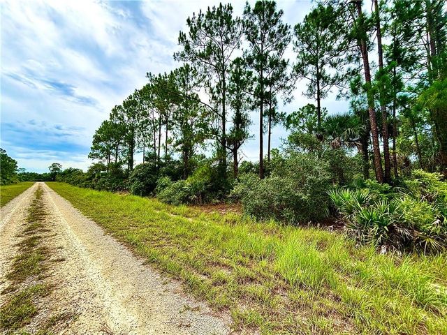 4203 E 27th ST, Alva, FL 33920