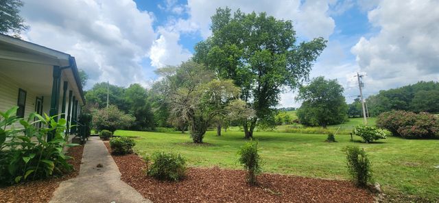 2877 Bryant Rd, Culleoka, TN 38451