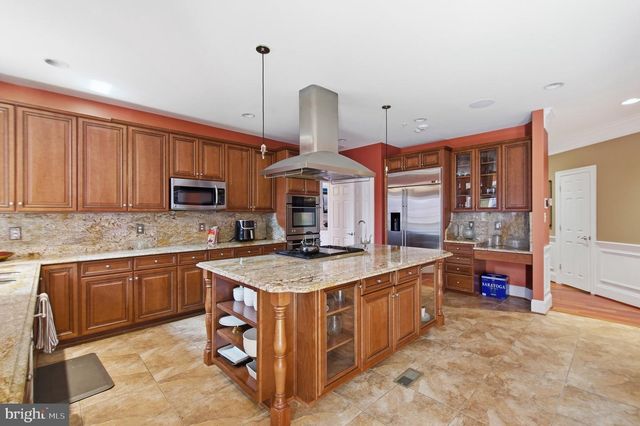 2405 TURNGATE CT, Upper Marlboro, MD 20774
