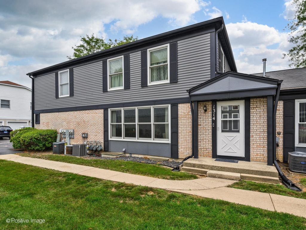 1314 INVERRARY Lane, Deerfield, IL 60015