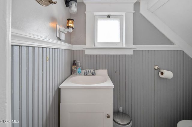 505 Bedford Road, Schenectady, NY 12308