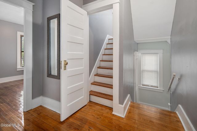 505 Bedford Road, Schenectady, NY 12308