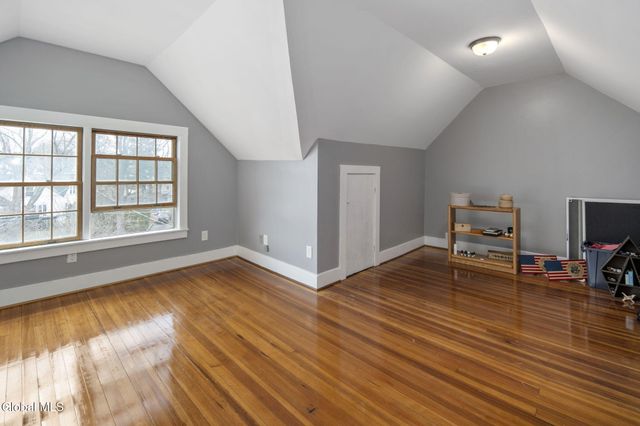 505 Bedford Road, Schenectady, NY 12308