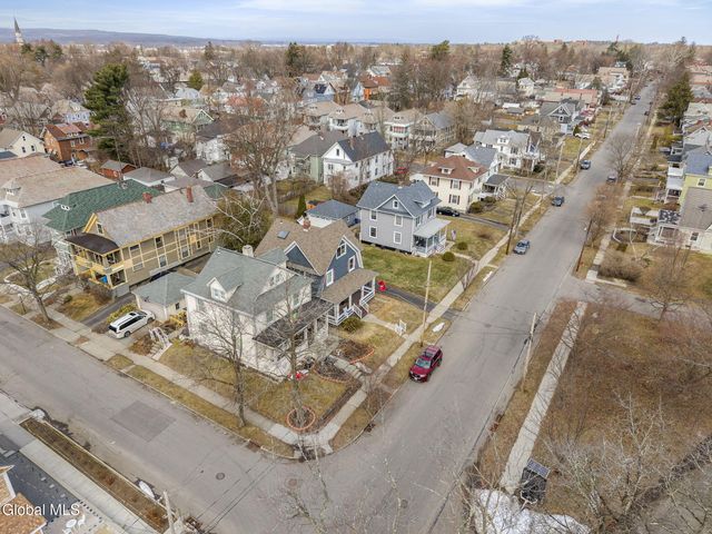 505 Bedford Road, Schenectady, NY 12308