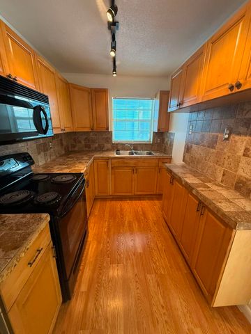 4951 Wedgewood Way 5, West Palm Beach, FL 33417