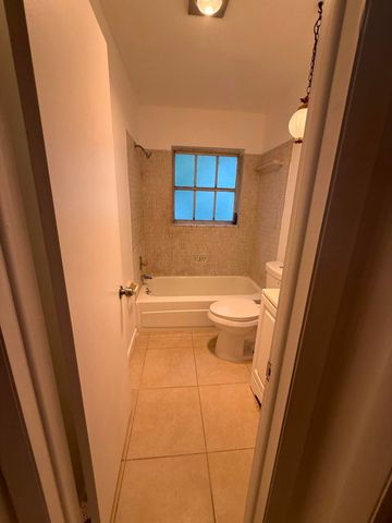 4951 Wedgewood Way 5, West Palm Beach, FL 33417