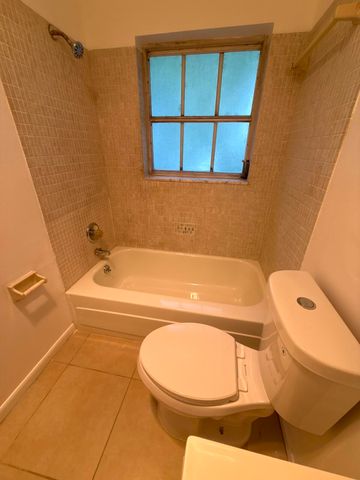 4951 Wedgewood Way 5, West Palm Beach, FL 33417