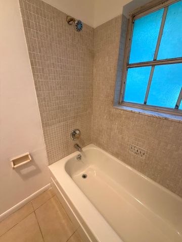 4951 Wedgewood Way 5, West Palm Beach, FL 33417