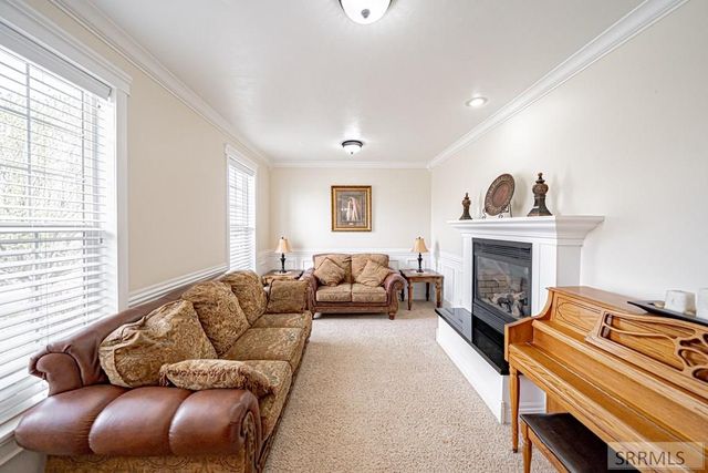 5930 E Pheasant Drive, Ammon, ID 83401