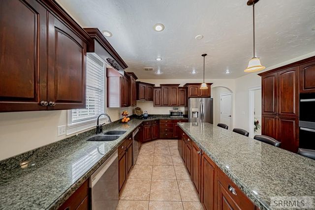 5930 E Pheasant Drive, Ammon, ID 83401