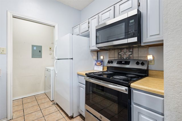 7340 Skillman Street 102, Dallas, TX 75231