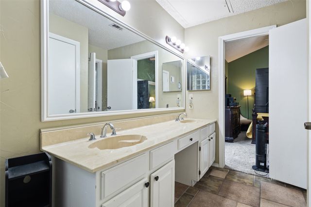 7340 Skillman Street 102, Dallas, TX 75231