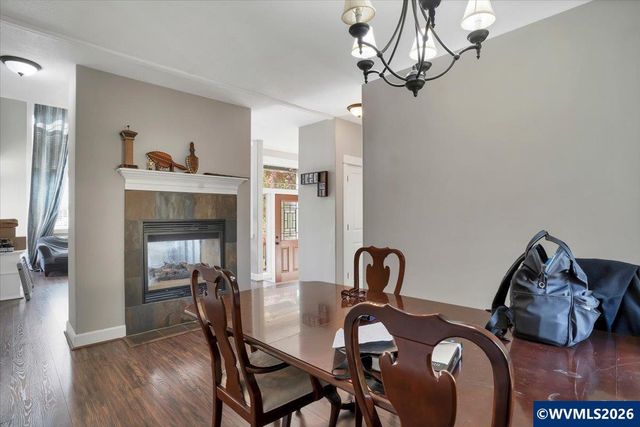 1340 West Meadows Dr NW, Salem, OR 97304