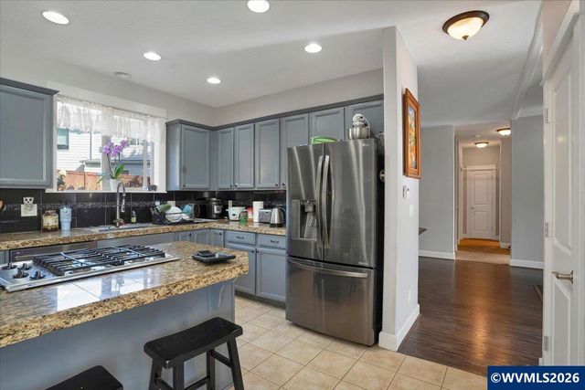 1340 West Meadows Dr NW, Salem, OR 97304