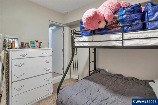 1340 West Meadows Dr NW, Salem, OR 97304