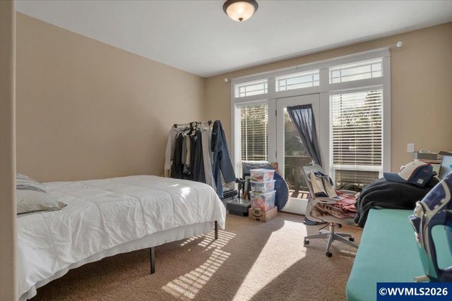 1340 West Meadows Dr NW, Salem, OR 97304
