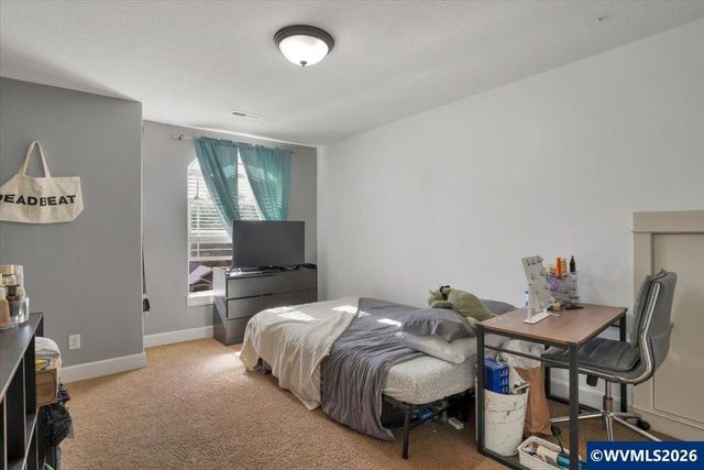1340 West Meadows Dr NW, Salem, OR 97304