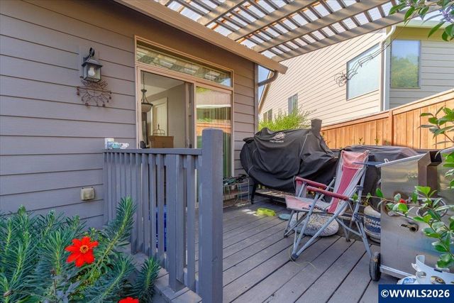 1340 West Meadows Dr NW, Salem, OR 97304