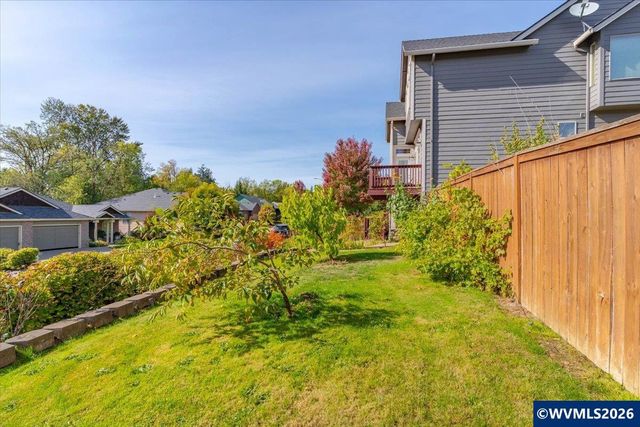 1340 West Meadows Dr NW, Salem, OR 97304