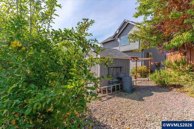 1340 West Meadows Dr NW, Salem, OR 97304