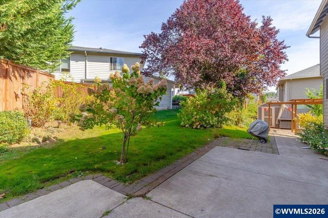 1340 West Meadows Dr NW, Salem, OR 97304