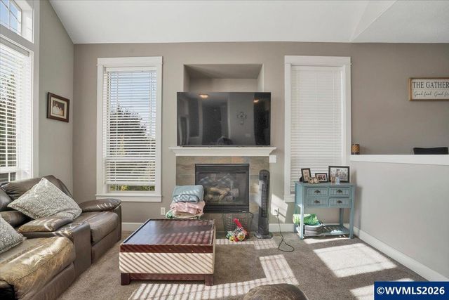 1340 West Meadows Dr NW, Salem, OR 97304