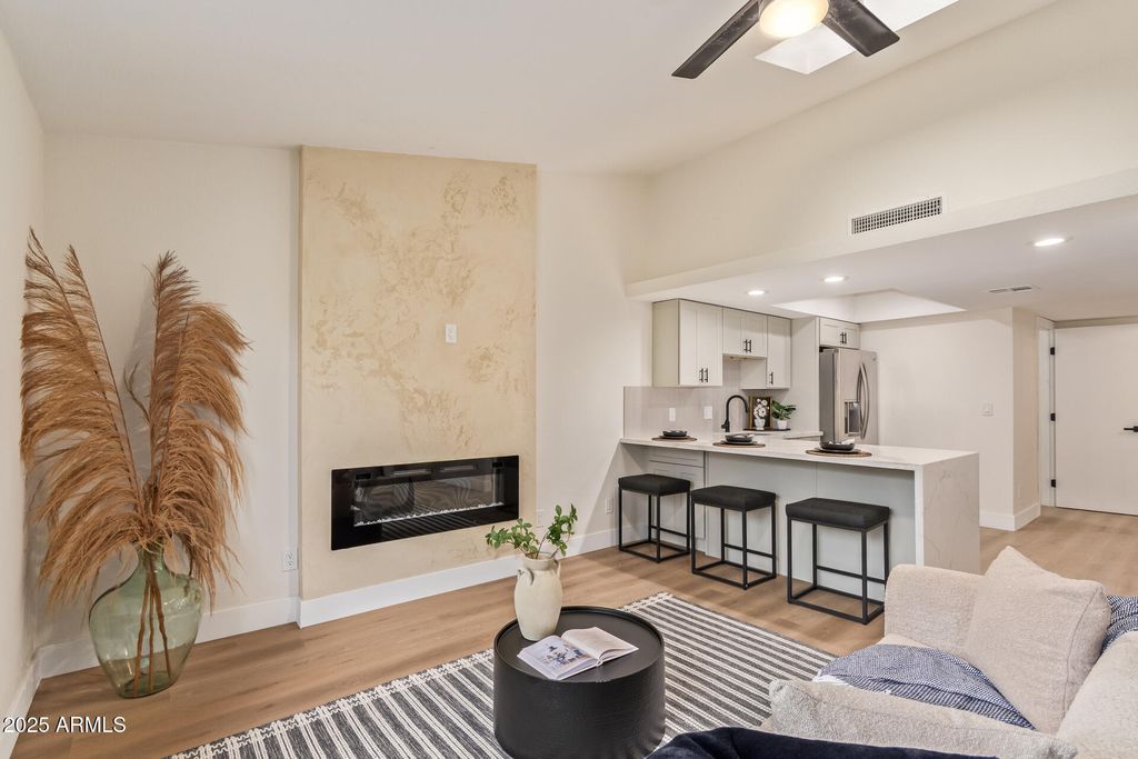 2020 W UNION HILLS Drive 146, Phoenix, AZ 85027