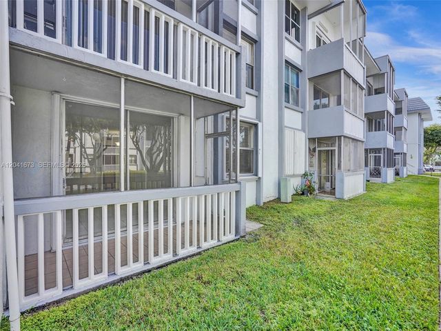 6705 NW 169th Street C112, Hialeah, FL 33015