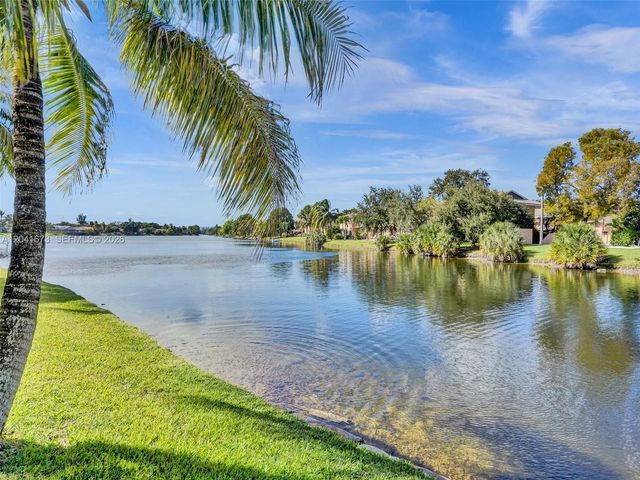 6705 NW 169th Street C112, Hialeah, FL 33015