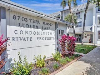 6705 NW 169th Street C112, Hialeah, FL 33015