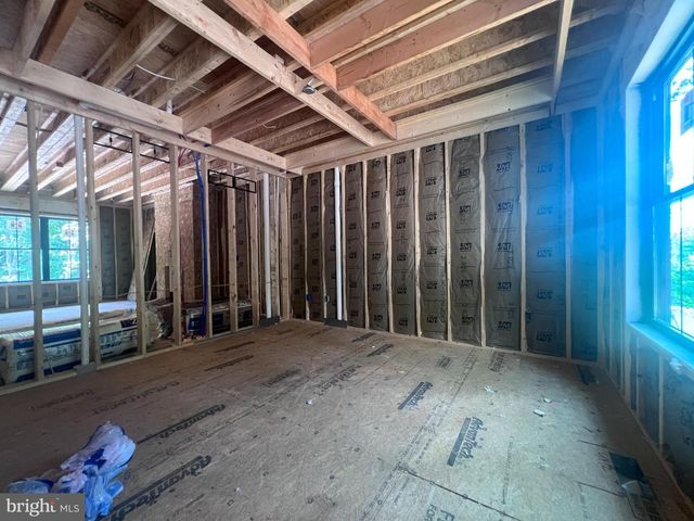 1163 KUHN RD, Boiling Springs, PA 17007