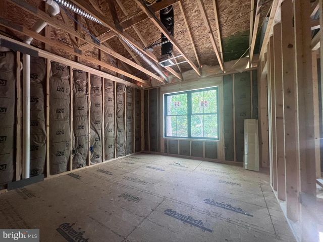 1163 KUHN RD, Boiling Springs, PA 17007